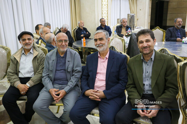 گردهمایی اعضا و مسئولین سابق بسیج مدارس اصفهان