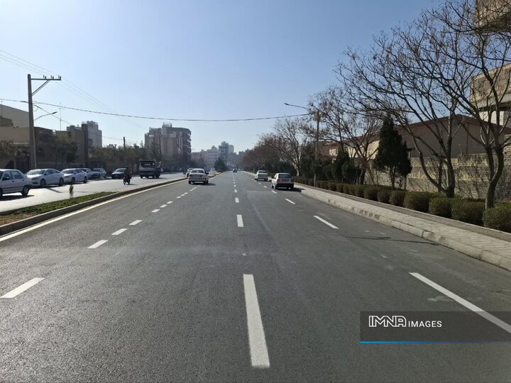 آغاز عملیات خط‌کشی طولی ۴۰ خیابان در منطقه ۷ اصفهان