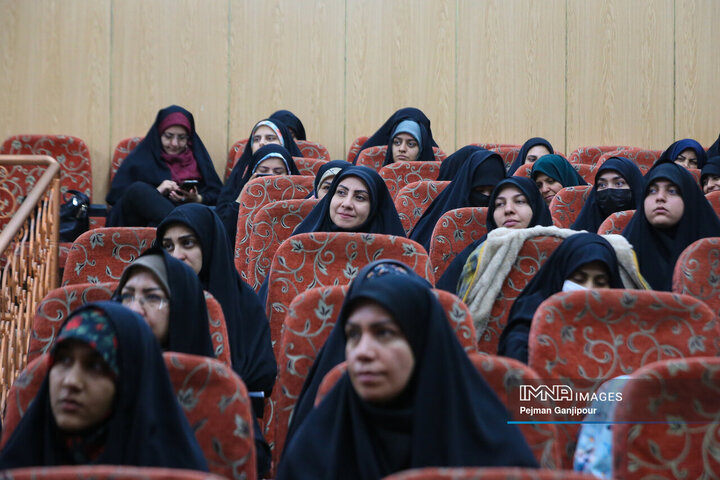 دوره آموزشی سطح یک خادمیاران شهدای کشور