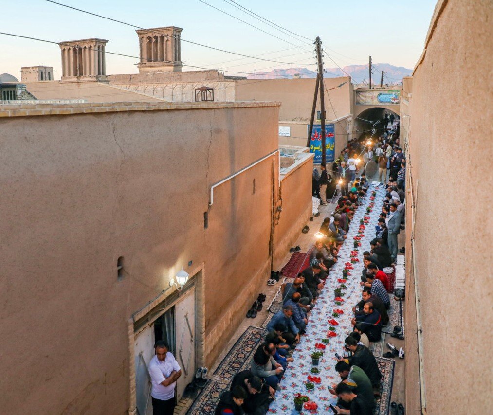 روایت هم‌افطاری از تهران تا گلچینان یزد /  کوچه‌هایی که رمضان را نفس می‌کشند