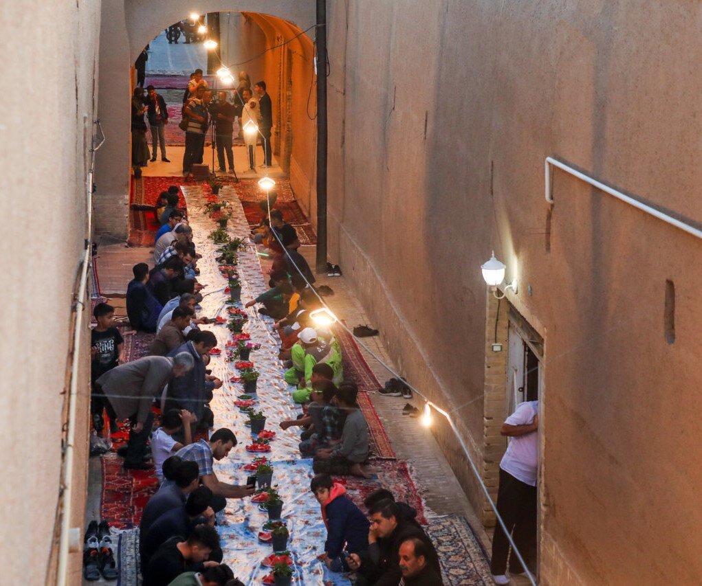 روایت همافطاری از تهران تا گلچینان یزد / کوچههایی که رمضان را نفس میکشند