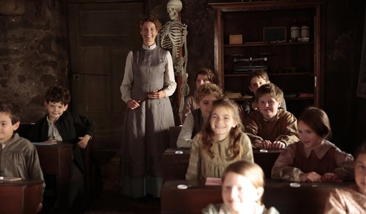 فیلم‌های امروز جمعه هشتم اسفند تلویزیون + جدول پخش