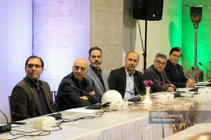 مجمع مدیران ارشد استان و منخبان مردم در مجلس و شورای اسلامی شهر اصفهان