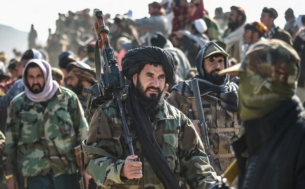 جنگ پاکستان و افغانستان بر سر چیست؟ | اختلافات مرزی و پرونده طالبان در کانون بحران