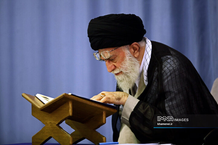 رهبر شهید انقلاب اسلامی حضرت آیت‌الله العظمی امام خامنه‌ای (قدس سره)