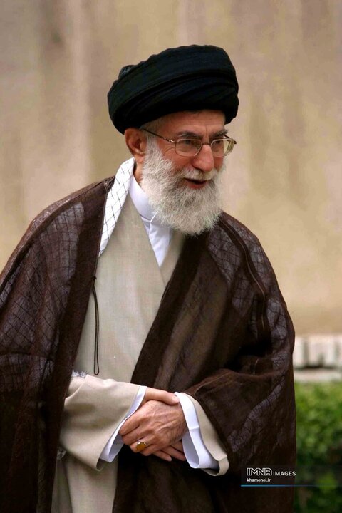 رهبر شهید انقلاب اسلامی حضرت آیت‌الله العظمی امام خامنه‌ای (قدس سره)