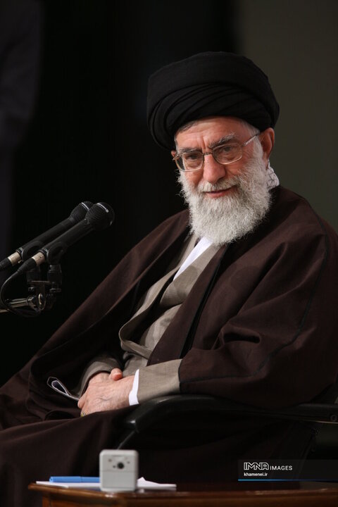رهبر شهید انقلاب اسلامی حضرت آیت‌الله العظمی امام خامنه‌ای (قدس سره)