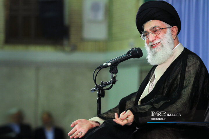رهبر شهید انقلاب اسلامی حضرت آیت‌الله العظمی امام خامنه‌ای (قدس سره)