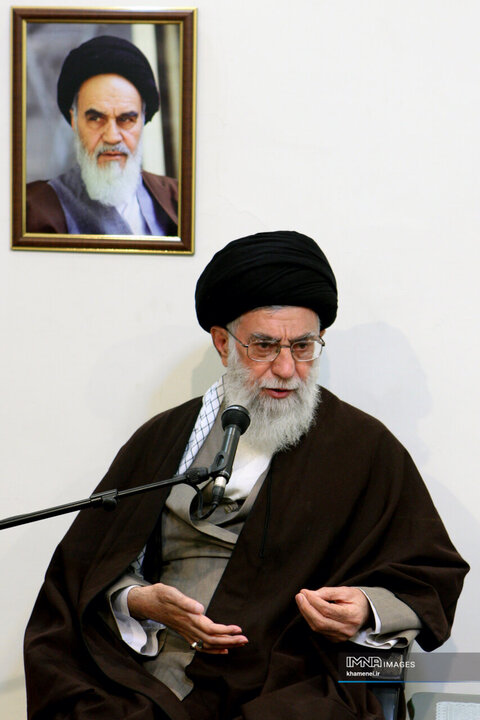 رهبر شهید انقلاب اسلامی حضرت آیت‌الله العظمی امام خامنه‌ای (قدس سره)
