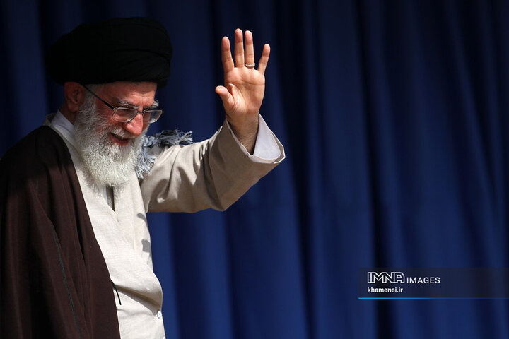 رهبر شهید انقلاب اسلامی حضرت آیت‌الله العظمی امام خامنه‌ای (قدس سره)