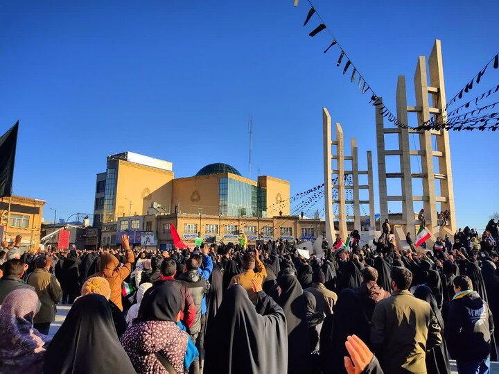 عزاداری زنجانی‌ها به مناسبت شهادت رهبر معظم انقلاب اسلامی