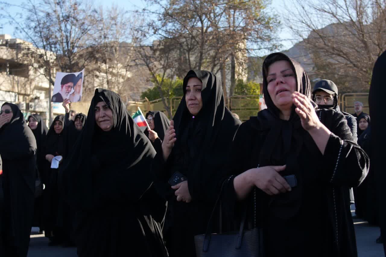 لرستان در سوگ رهبر انقلاب؛ «هه‌رو هه‌رو» در زاگرس طنین‌انداز شد