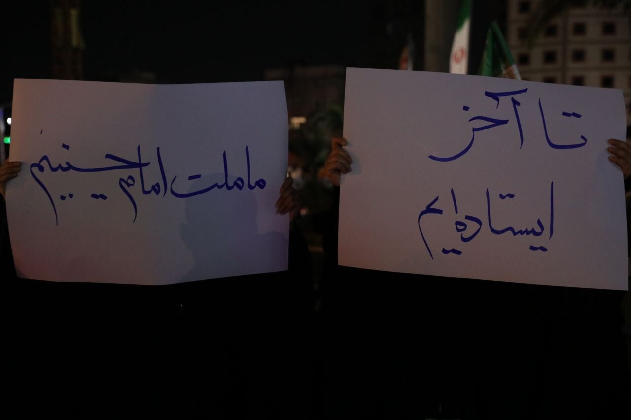 تجمع گسترده مردم تهران در میادین/ دیوارنگاره «رهبر شهید» رونمایی شد