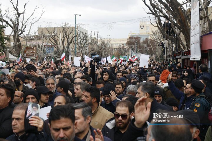 تشیع پیکر ۱۱ شهید اقتدار در تبریز
