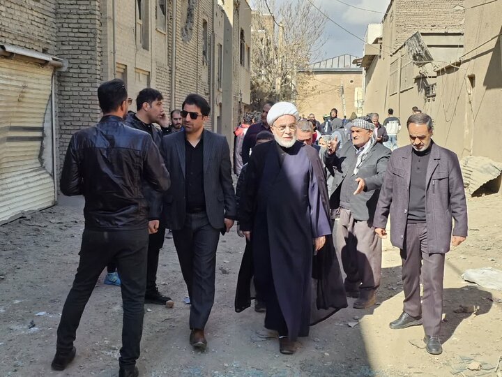 بازدید میدانی ️نماینده ولی‌فقیه در کردستان از مناطق آسیب دیده شهر سنندج