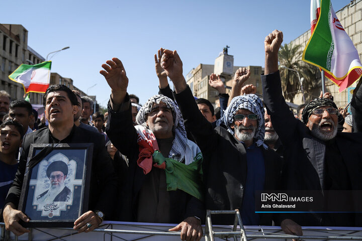 تشییع پیکر ۲ شهید اقتدار در اهواز