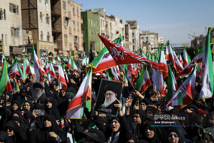 تشییع پیکر ۲ شهید اقتدار در اهواز