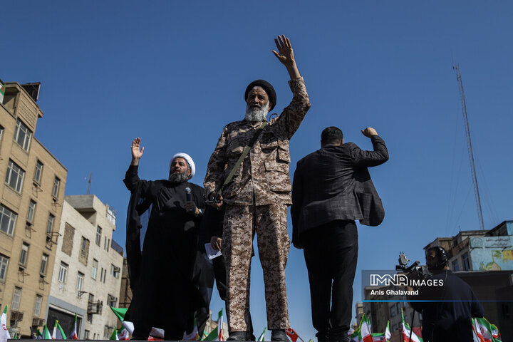 تشییع پیکر ۲ شهید اقتدار در اهواز