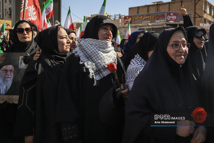 تشییع پیکر ۲ شهید اقتدار در اهواز