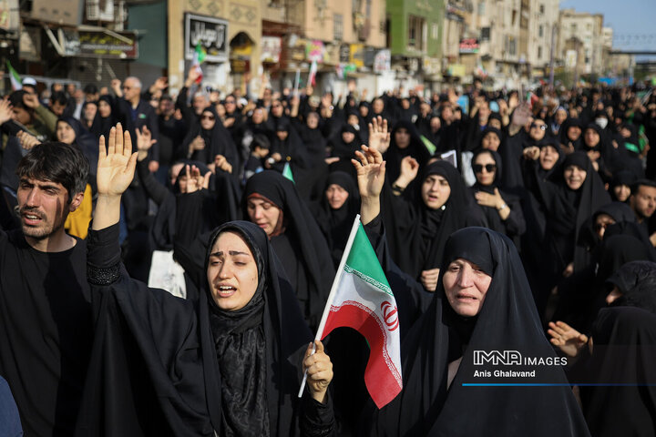 تشییع پیکر ۲ شهید اقتدار در اهواز