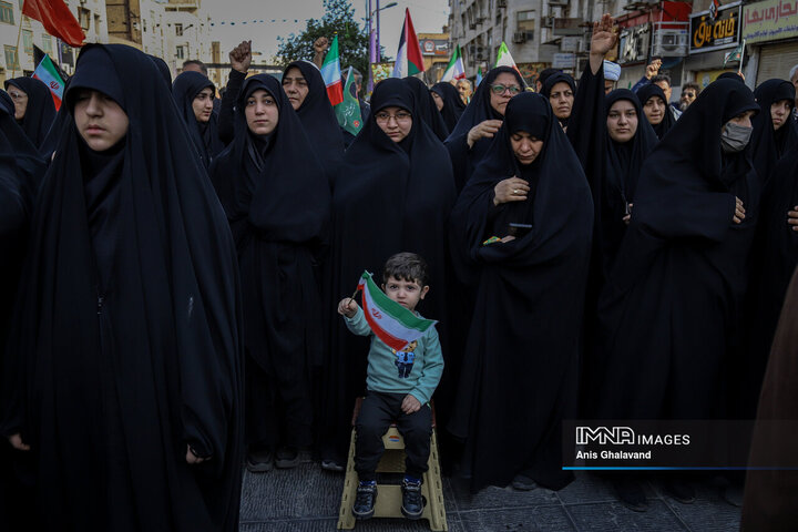 تشییع پیکر ۲ شهید اقتدار در اهواز