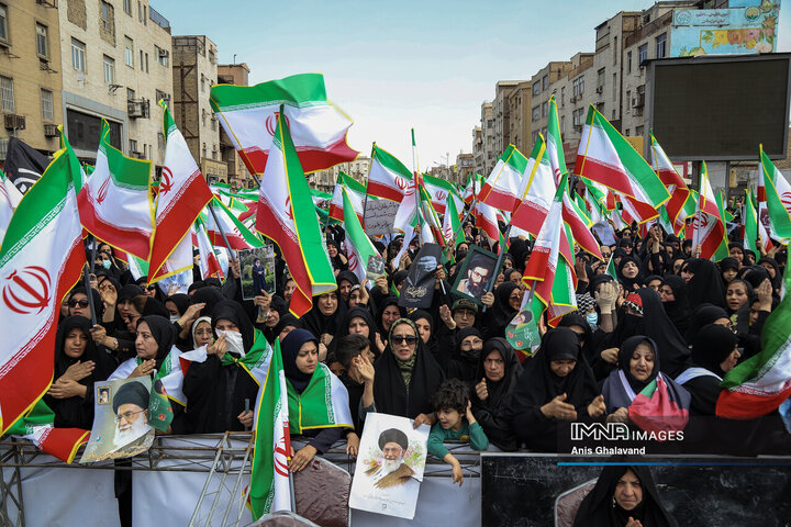 تشییع پیکر ۲ شهید اقتدار در اهواز