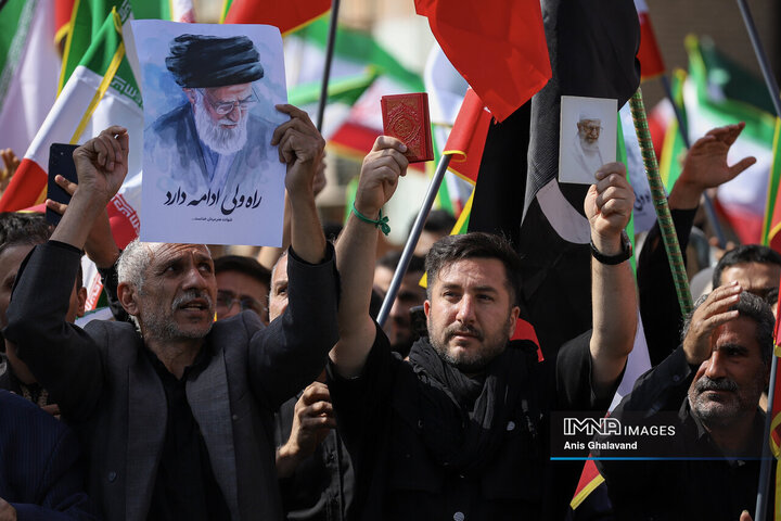 تشییع پیکر ۲ شهید اقتدار در اهواز