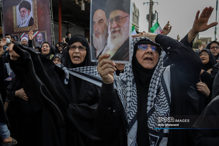 تشییع پیکر ۲ شهید اقتدار در اهواز