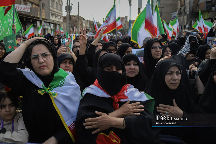 تشییع پیکر ۲ شهید اقتدار در اهواز