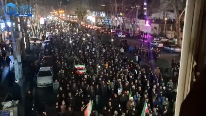 خروش علوی‌تباران در سومین شب عزاداری مردم در سوگ امام امت