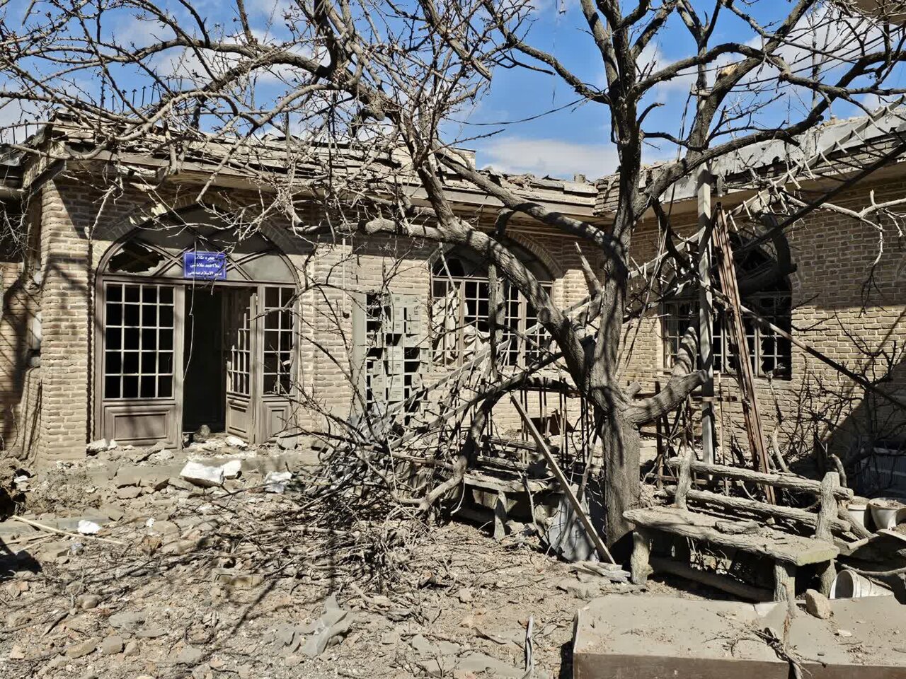 بازدید میدانی ️نماینده ولیفقیه در کردستان از مناطق آسیب دیده شهر سنندج