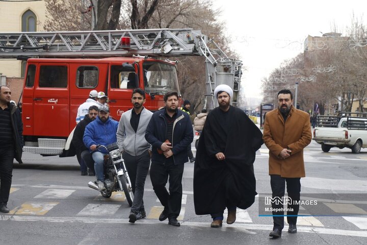 اجتماع عظیم مردمی و هیئات حسینی بمناسبت شهادت رهبر انقلاب در تبریز