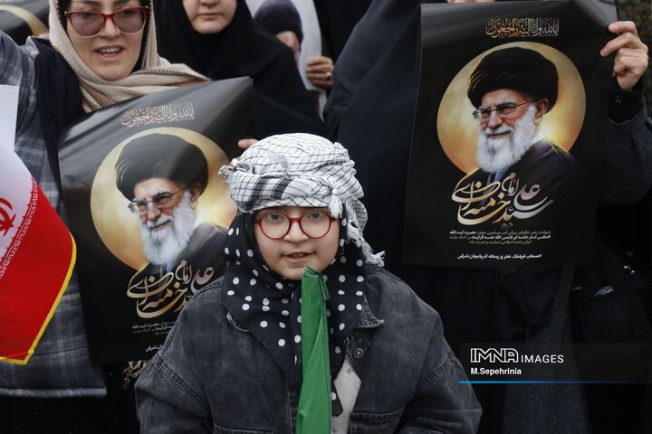 اجتماع عظیم مردمی و هیئات حسینی بمناسبت شهادت رهبر انقلاب در تبریز