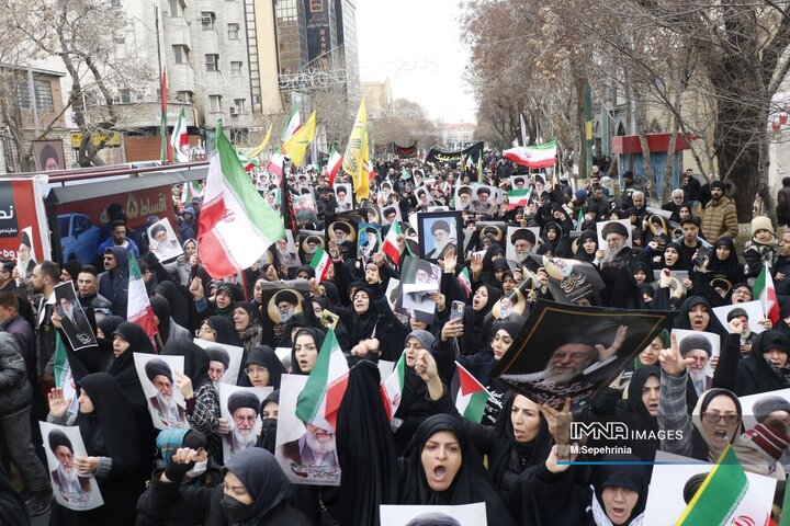 اجتماع عظیم مردمی و هیئات حسینی بمناسبت شهادت رهبر انقلاب در تبریز