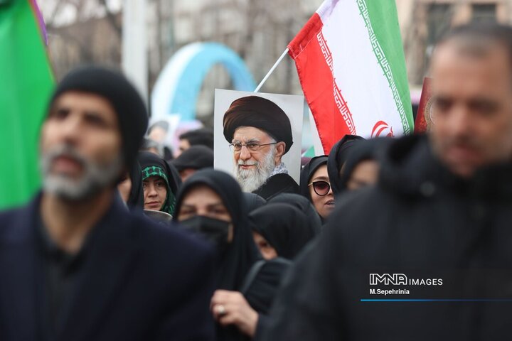 اجتماع عظیم مردمی و هیئات حسینی بمناسبت شهادت رهبر انقلاب در تبریز