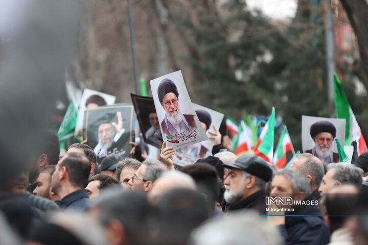 اجتماع عظیم مردمی و هیئات حسینی بمناسبت شهادت رهبر انقلاب در تبریز