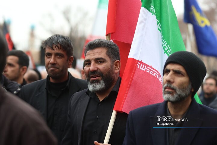 اجتماع عظیم مردمی و هیئات حسینی بمناسبت شهادت رهبر انقلاب در تبریز