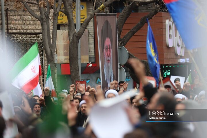 اجتماع عظیم مردمی و هیئات حسینی بمناسبت شهادت رهبر انقلاب در تبریز