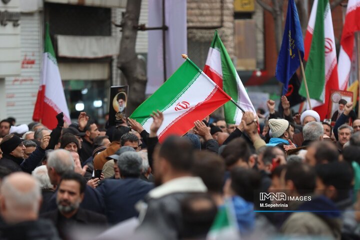 اجتماع عظیم مردمی و هیئات حسینی بمناسبت شهادت رهبر انقلاب در تبریز