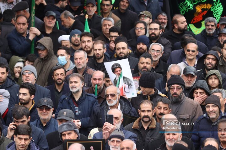 اجتماع عظیم مردمی و هیئات حسینی بمناسبت شهادت رهبر انقلاب در تبریز