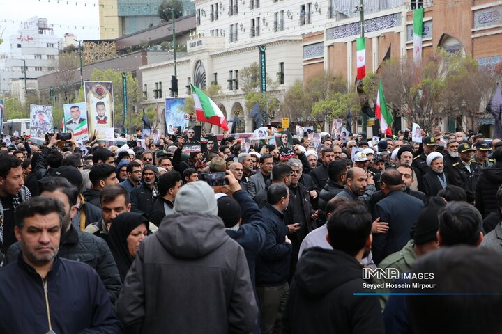 تشييع پیکر هشت شهید اقتدار ایران در مشهد