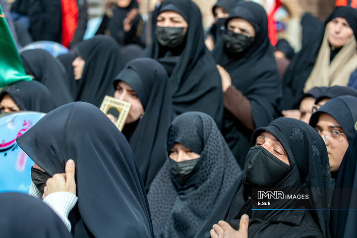 تشییع پیکر مطهر شهید اقتدار در اراک