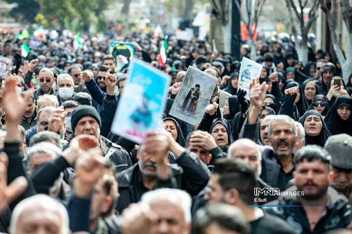 تشییع پیکر مطهر شهید اقتدار در اراک