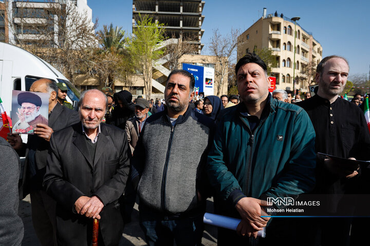 شهیدان اقتدار در آغوش مردم اصفهان