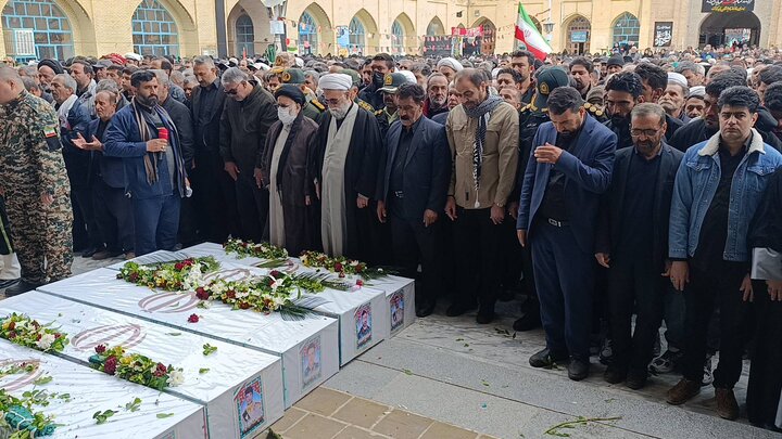 تشییع پیکرهای ۵ شهید جنگ رمضان در نیشابور