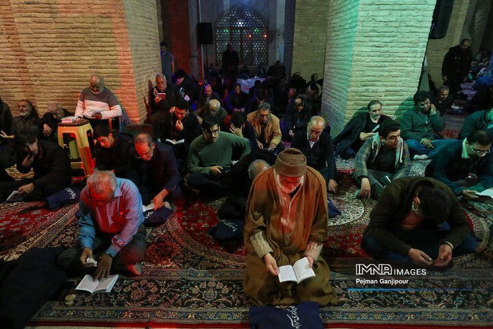 دعای پرفیض ابوحمزه در مسجد جامع اصفهان