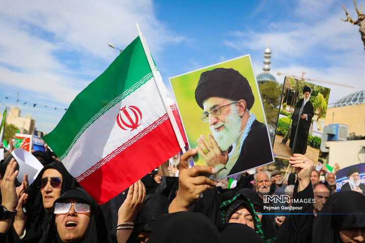 راهپیمایی مردم اصفهان در محکومیت جنایات آمریکا و رژیم صهیونیستی