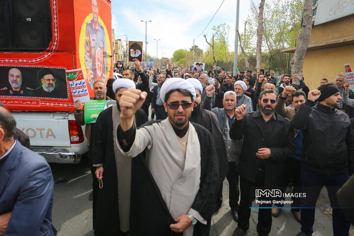 راهپیمایی مردم اصفهان در محکومیت جنایات آمریکا و رژیم صهیونیستی