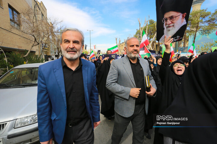 راهپیمایی مردم اصفهان در محکومیت جنایات آمریکا و رژیم صهیونیستی