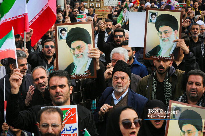 راهپیمایی مردم اصفهان در محکومیت جنایات آمریکا و رژیم صهیونیستی
